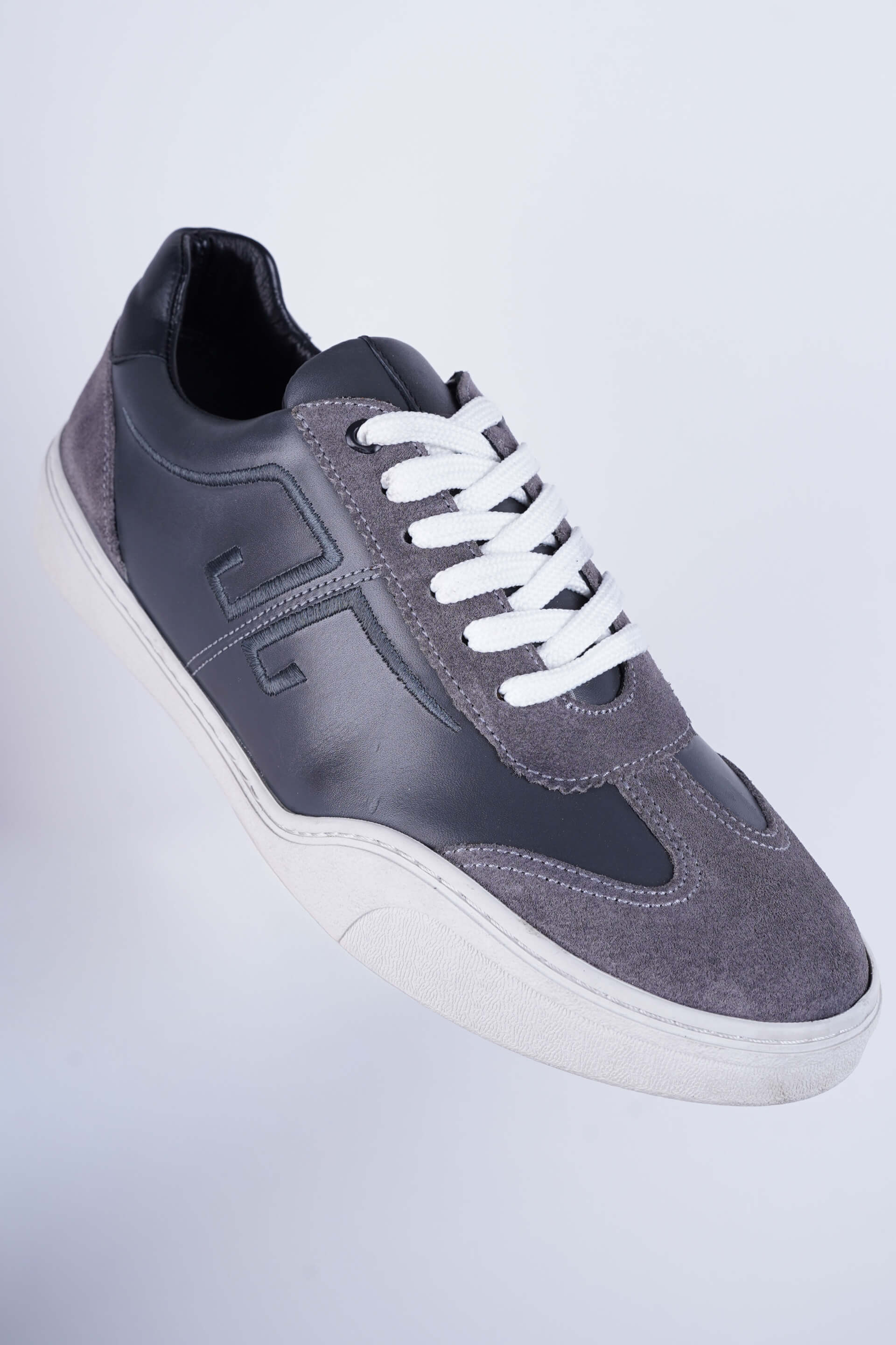 Dynamic Run Gri Modern Sport Sneaker - Scalora